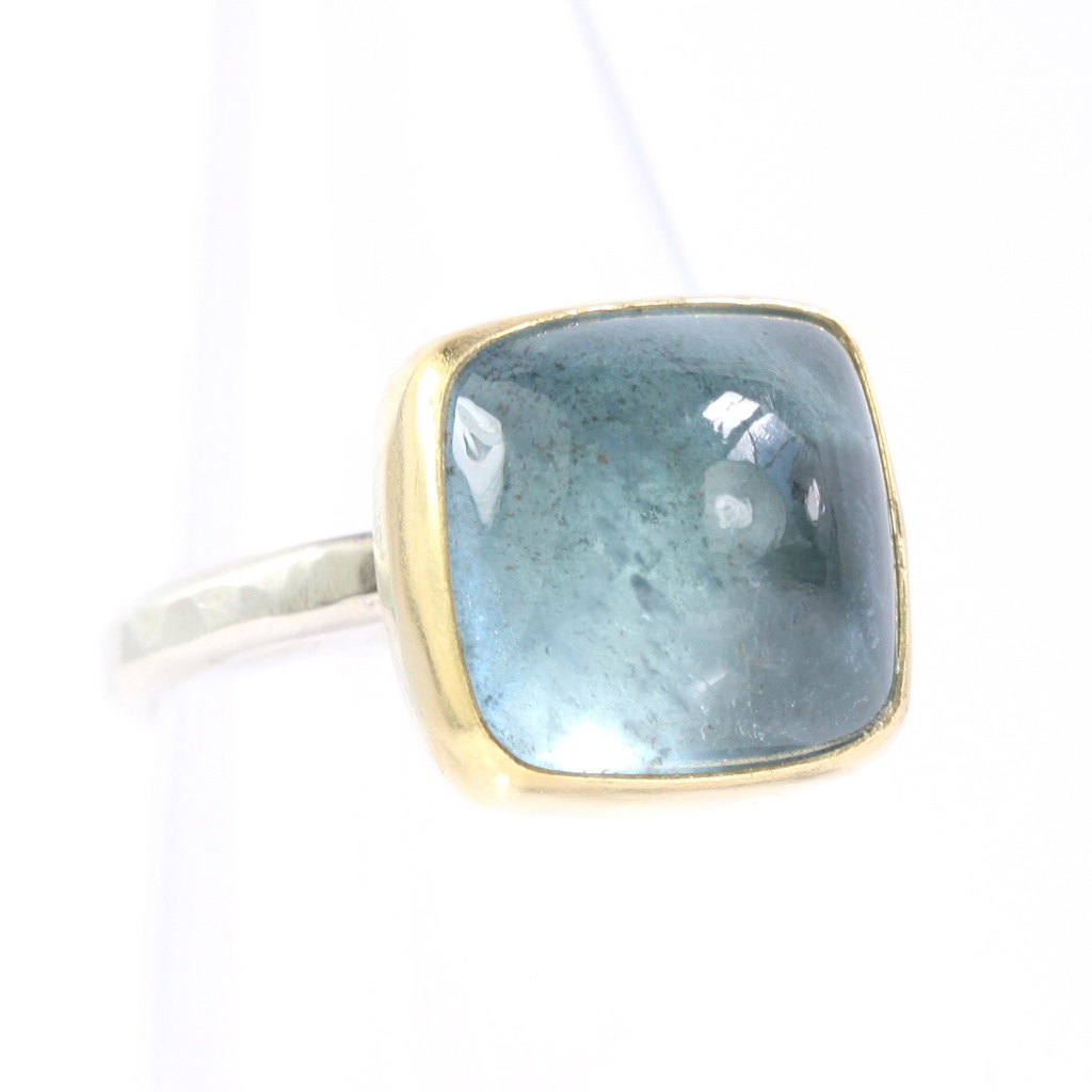 Sugarloaf Cabochon Aquamarine Ring 